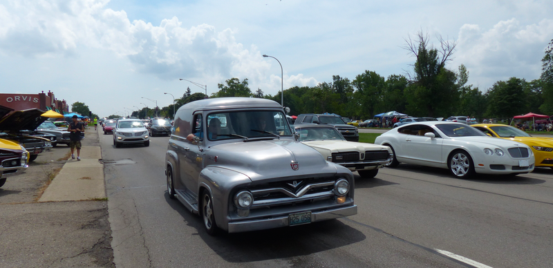 Illustration for article titled The Weirdest And Sexiest Cars That Showed Up To The Woodward Dream Cruise